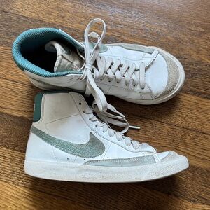 Nike Seafoam Green High-Top Sneakers 5.5Y or 7W